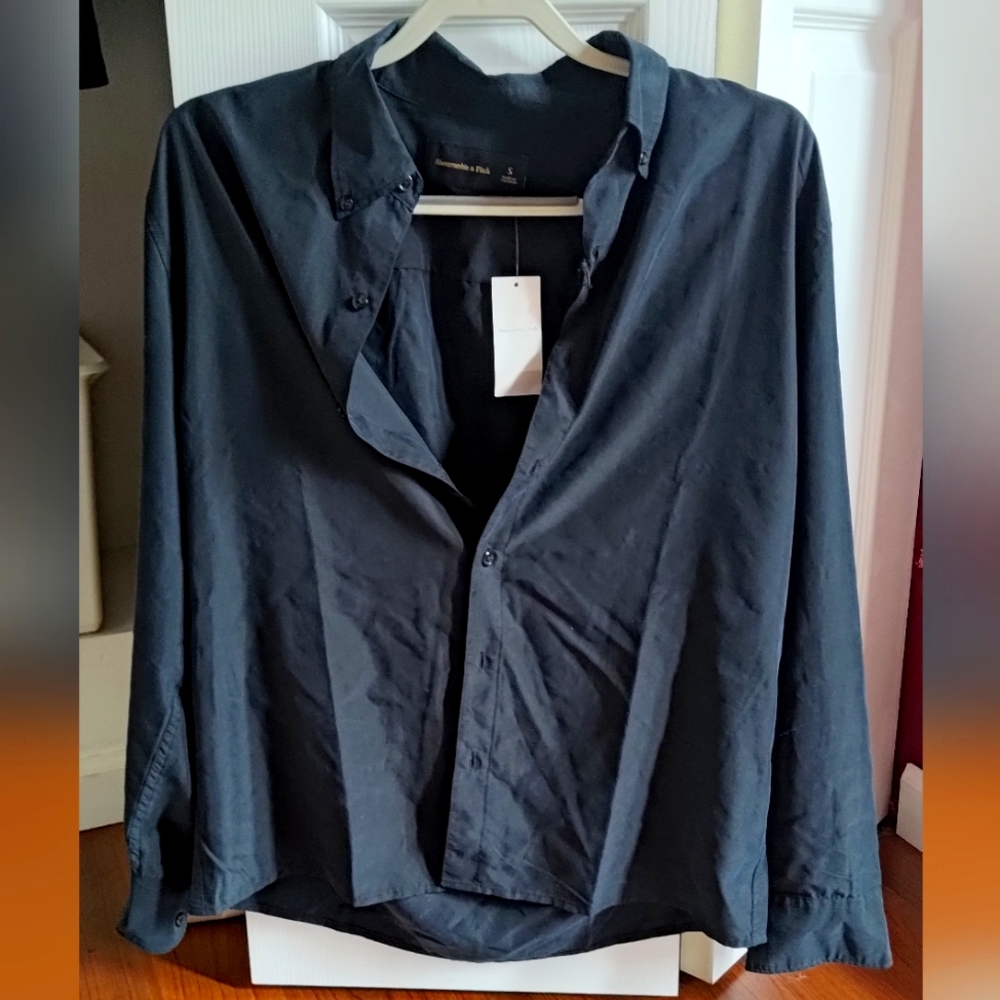 Abercrombie & Fitch Black Shirt
